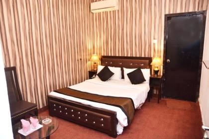 Green Fort Hotel Gulberg - image 9