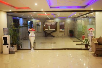 Grand Millennium Hotel - image 19