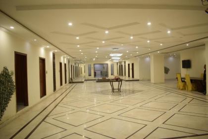Grand Millennium Hotel - image 20