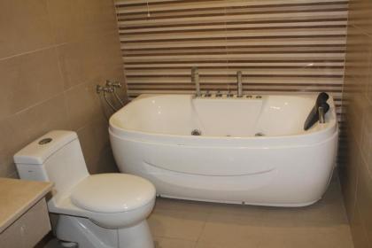 Grand Millennium Hotel - image 3