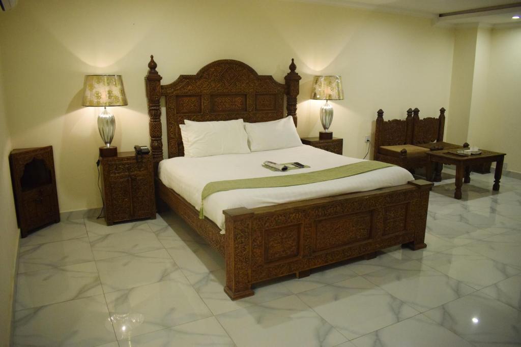 Grand Millennium Hotel - image 7