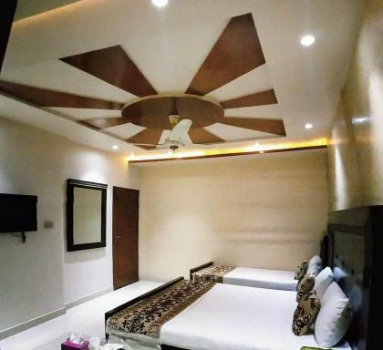 Grand Palace Hotel - image 14