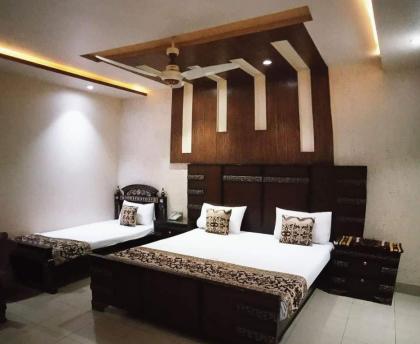 Grand Palace Hotel - image 17
