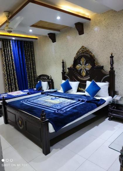 Grand Palace Hotel - image 20