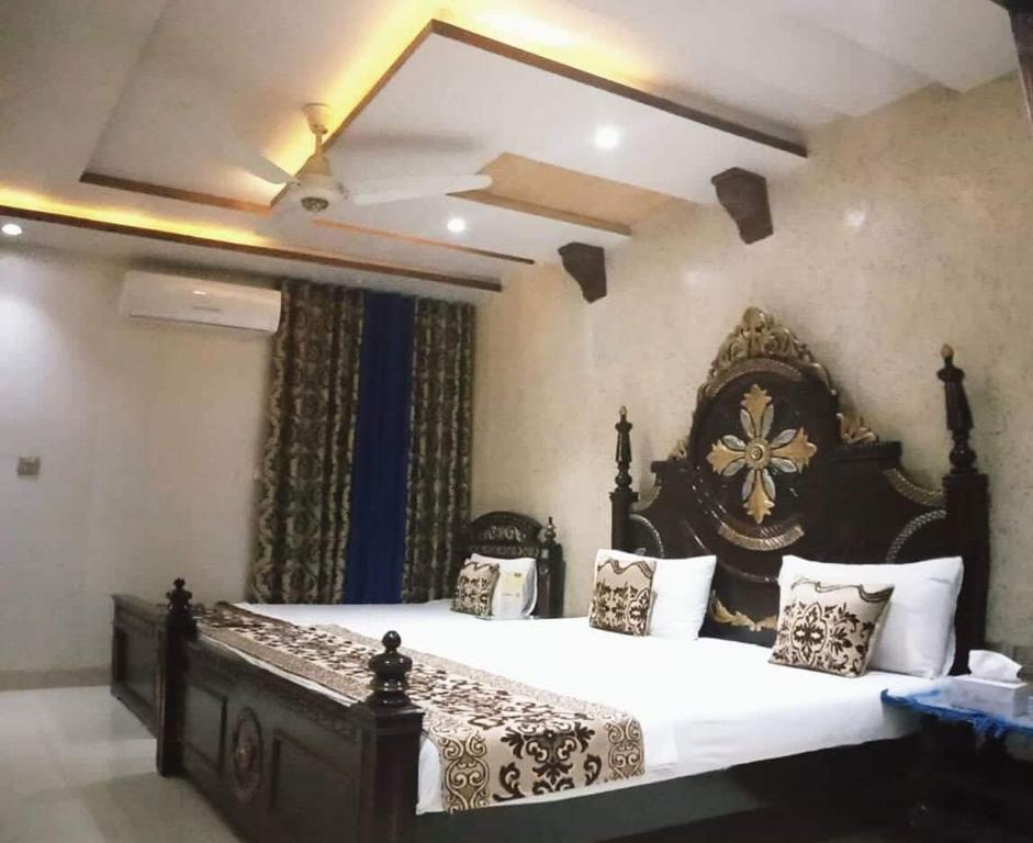 Grand Palace Hotel - image 4