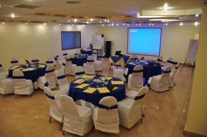 Ambassador Hotel Lahore - image 10