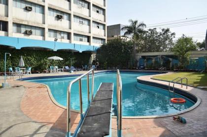 Ambassador Hotel Lahore - image 11