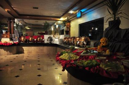 Ambassador Hotel Lahore - image 2