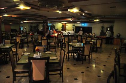 Ambassador Hotel Lahore - image 7