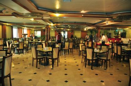 Ambassador Hotel Lahore - image 8