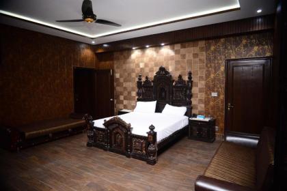 Hotel 12J - image 10