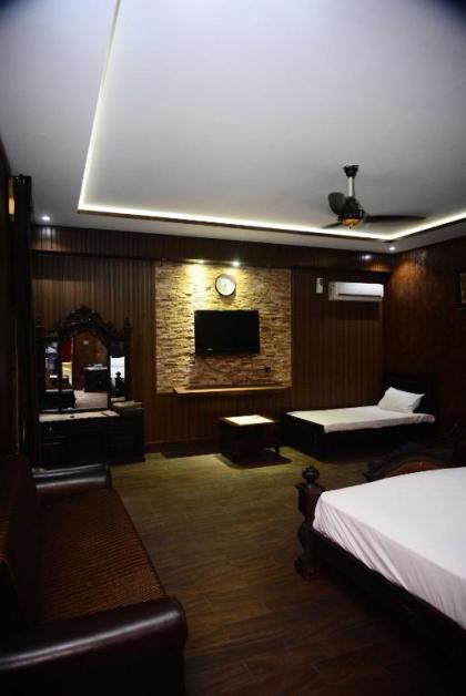 Hotel 12J - image 11