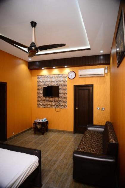 Hotel 12J - image 4