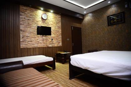 Hotel 12J - image 8