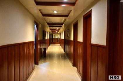 Hotel Royal Gardens Lahore - image 9