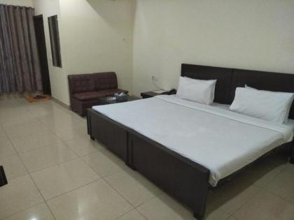 Royalton Inn Hotel - image 6