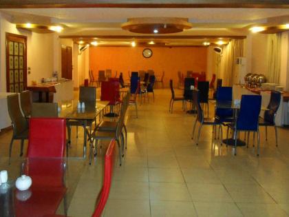 Hotel Mayfair Inn - image 13