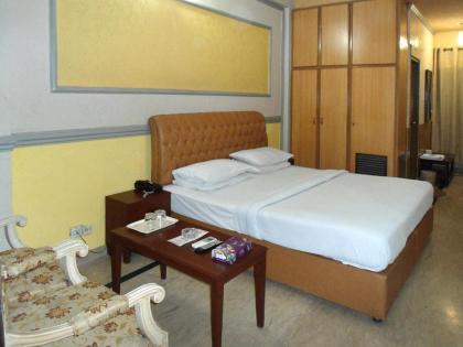 Hotel Mayfair Inn - image 6