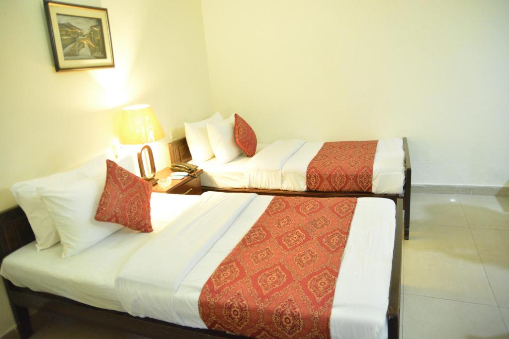 Mars Hotel Lahore - image 3