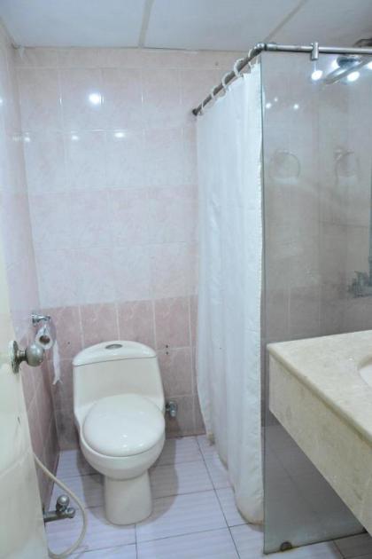 Mars Hotel Lahore - image 7