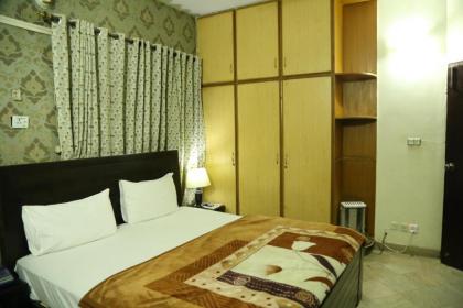 Hotel Sweet Inn - image 14