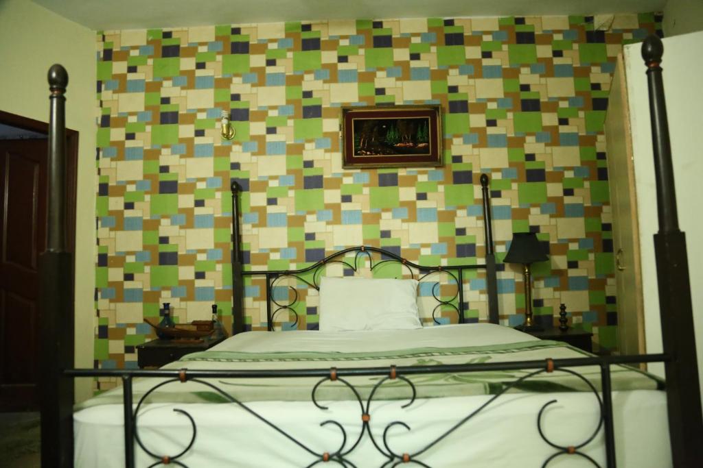 Hotel Sweet Inn - image 3