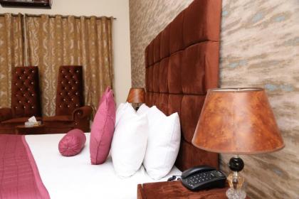 Westin Suites Guest House - image 16