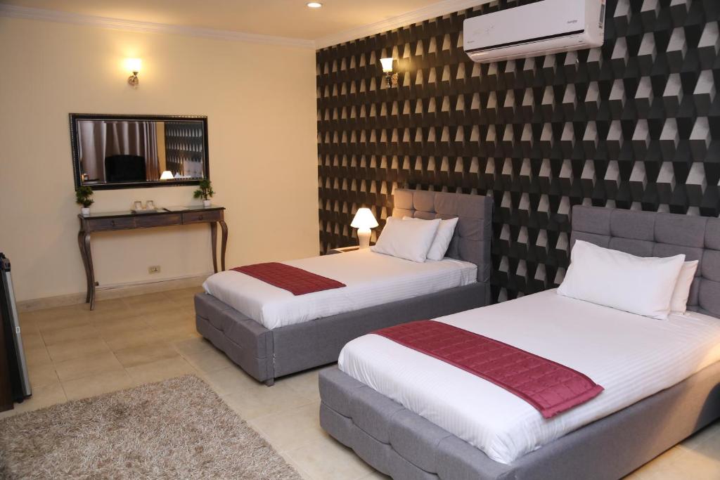 Westin Suites Guest House - image 6