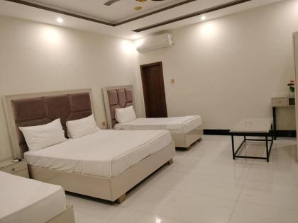 Dove Inn Hotel - image 19