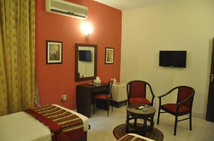 Herfa INN Hotel Lahore - image 13