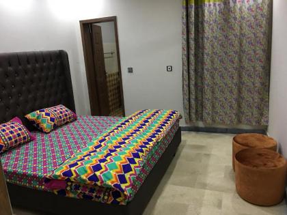 Apartment near Shaukat Khanum - image 11