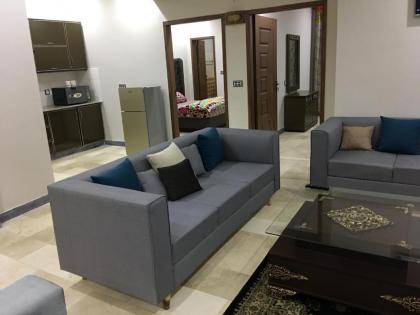 Apartment near Shaukat Khanum - image 3
