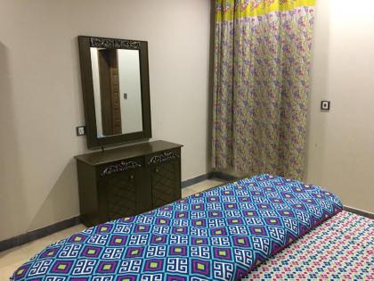 Apartment near Shaukat Khanum - image 8