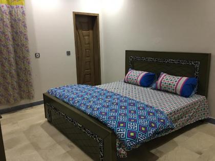 Apartment near Shaukat Khanum - image 9