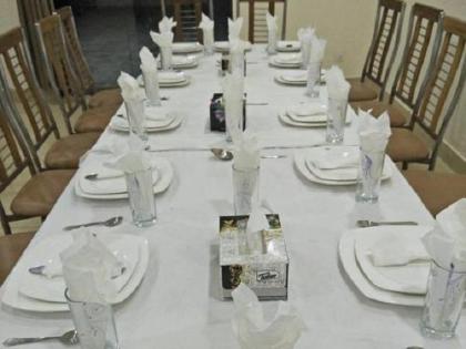 Royalton Inn Hotel - image 11