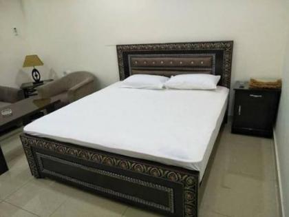 Royalton Inn Hotel - image 13