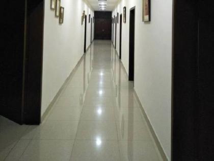 Royalton Inn Hotel - image 17