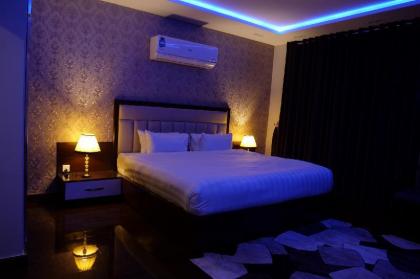 Crystal Lodge - image 11