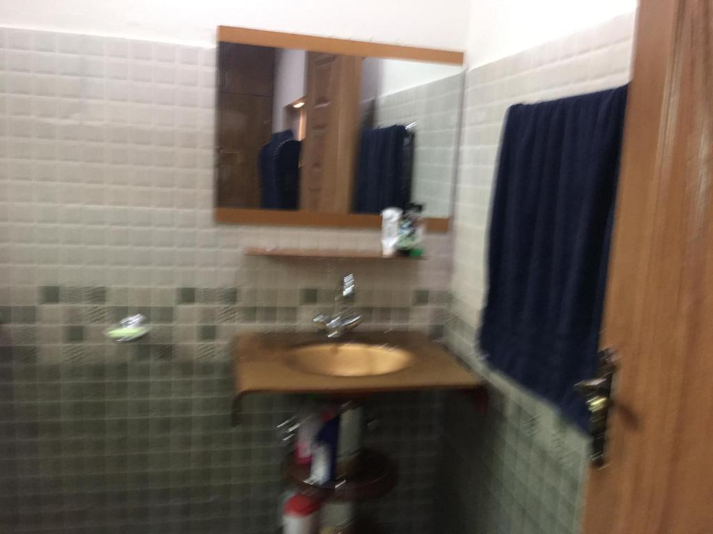 Spacious Apartment in Johar Town - image 2