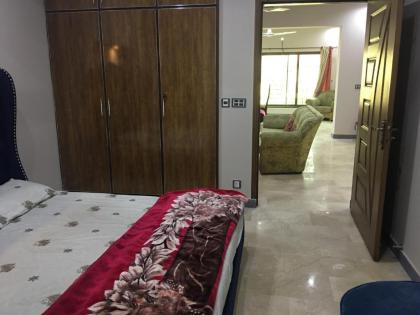 Spacious Apartment in Johar Town - image 3