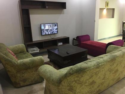 Spacious Apartment in Johar Town - image 8