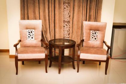 Shelton House - image 2