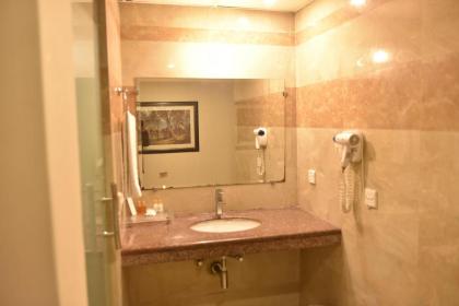 Shalimar Tower Hotel Lahore - image 12