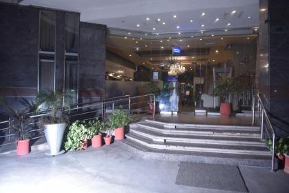 Shalimar Tower Hotel Lahore - image 18