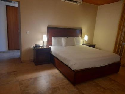 Shalimar Tower Hotel Lahore - image 19