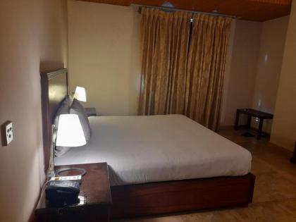 Shalimar Tower Hotel Lahore - image 20