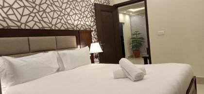 Adara canal suites - image 2