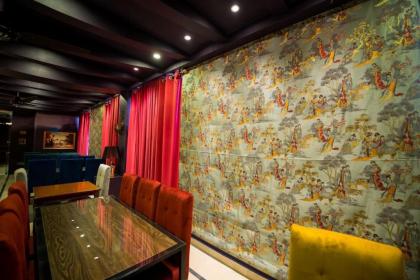 Hotel Holiday - image 3