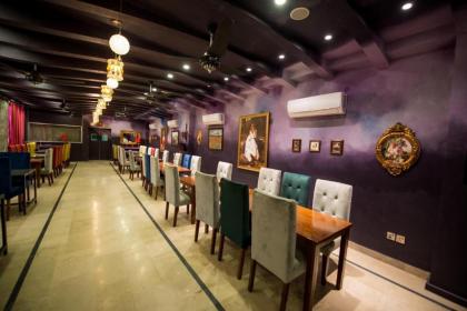 Hotel Holiday - image 5