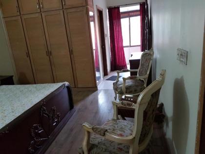 5 Bedroom Apartment in Gulberg II - image 12